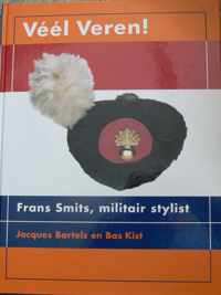 boek  : Veel Veren, Frans Smits, militair Stylist