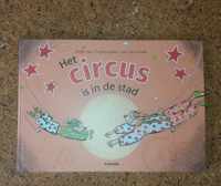 Het Circus Is In De Stad