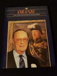 Oranje - Ons vorstenhuis door de eeuwen heen - Hendrik en Bernhard