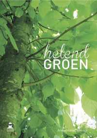 Helend groen