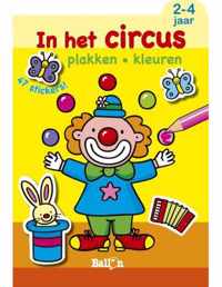 In Het Circus (Plakken En Kleuren) + 4 Stickervel