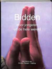 Bidden door jongeren uit de hele wereld
