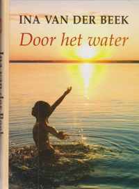 Grote letter bibliotheek 2546 -   Door het water