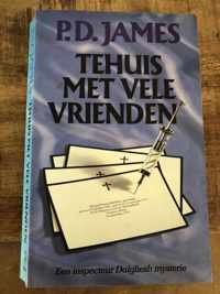 TEHUIS MET VELE VRIENDEN