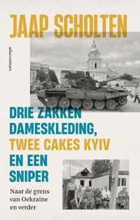 Drie zakken dameskleding, twee cakes Kyiv en een sniper