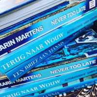 Triologie Karin Martens - Set van 3 stuks - Never too late, Terug naar Wouw en Een brief aan Yannis - Debuutromans - Griekenland - Aruba - Liefdesverhaal - Paperback