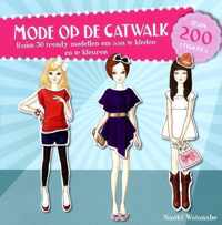 Mode op de catwalk + 200 stickers