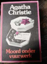 Poirot 8 - Moord onder vuurwerk