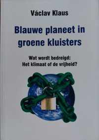 Blauwe planeet in groene kluisters