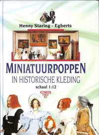 Miniatuurpoppen in historische kleding