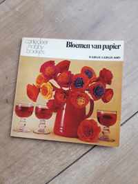 Bloemen van papier