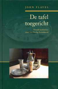 De tafel toegericht