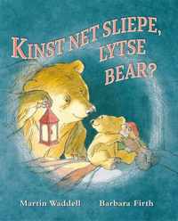 Kinst net sliepe lytse bear