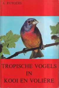 Tropische vogels in kooi en voliere