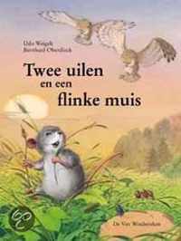 Twee uilen en een flinke muis