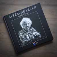 Boek 'Sprekend Leven, waardevol bestaan', 92 pagina's, formaat 30 x 30 cm, Hardcover, NIEUW